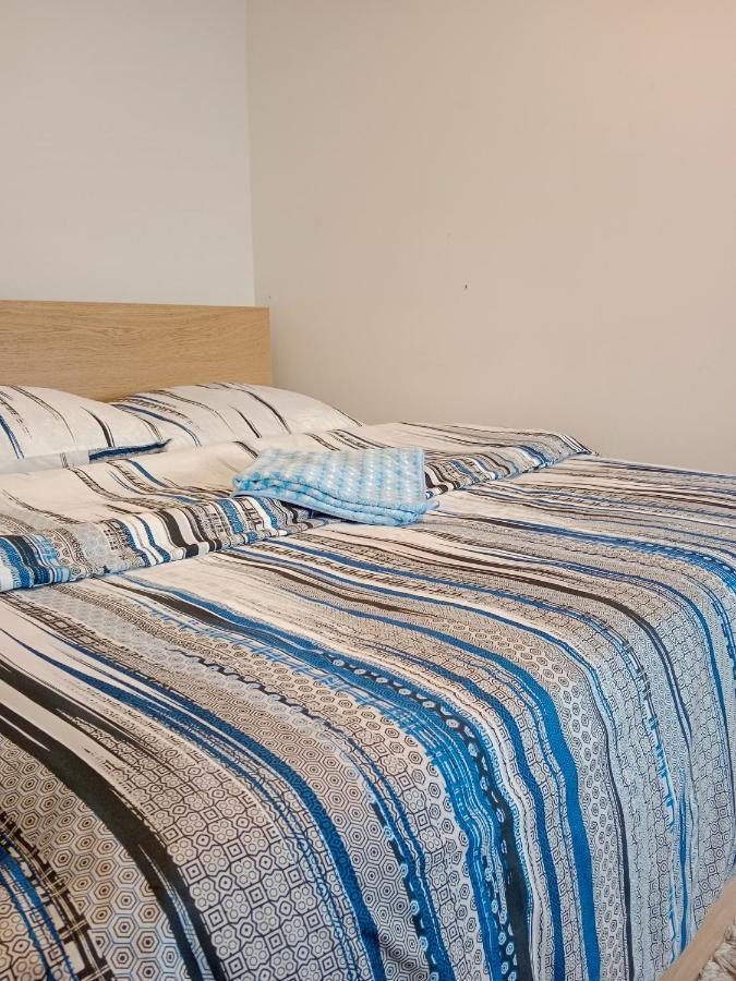 Bed and Breakfast La Madriguera Raszyn Exterior foto